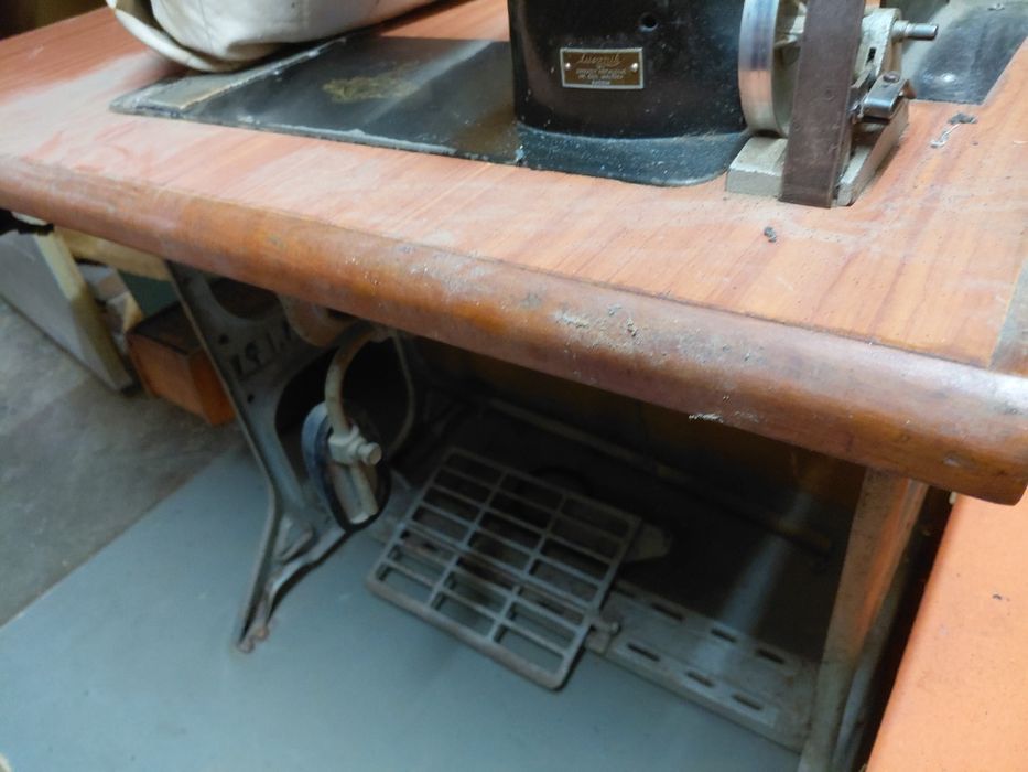 Професионална ЕЛЕКТРИЧЕСКА Шевна Машина LUCZNIK (за кожа)