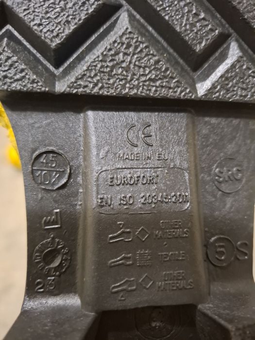 Работни ботуши с бомбе