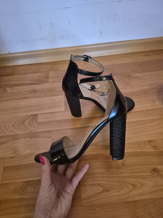 Черни сандали Tendenz 37 номер