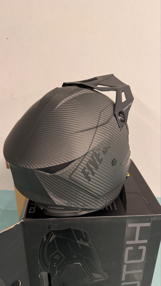 Cască Enduro Altitude 2.0 Carbon Fiber 3K Black Ops mărimea L ca nouă