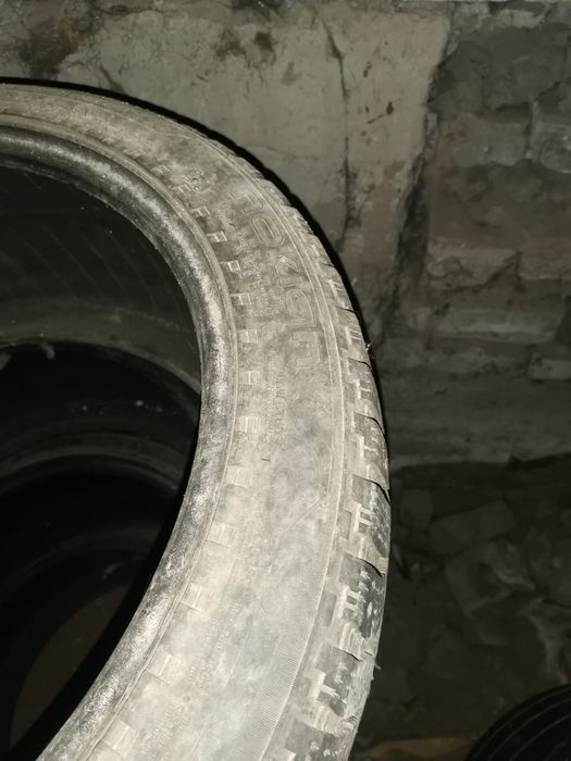 Продам шины в среднем состоянии