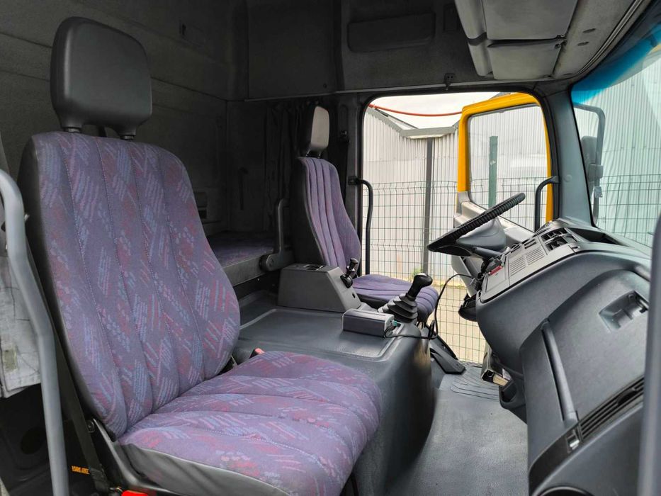 Mерцедес Atego 2000 година