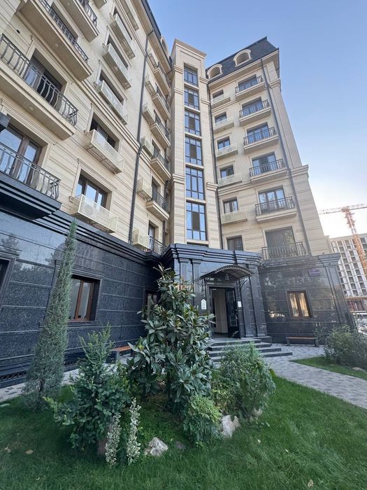 2х-комнатная квартира в новостройке на метро Горького