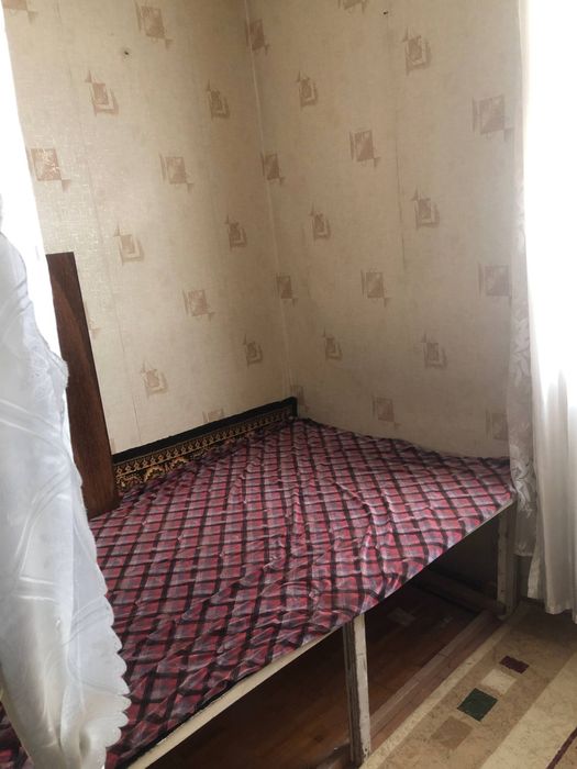 Продам Югнакий 1/2/5 балкон 2*3(под аренду готовая)или жить