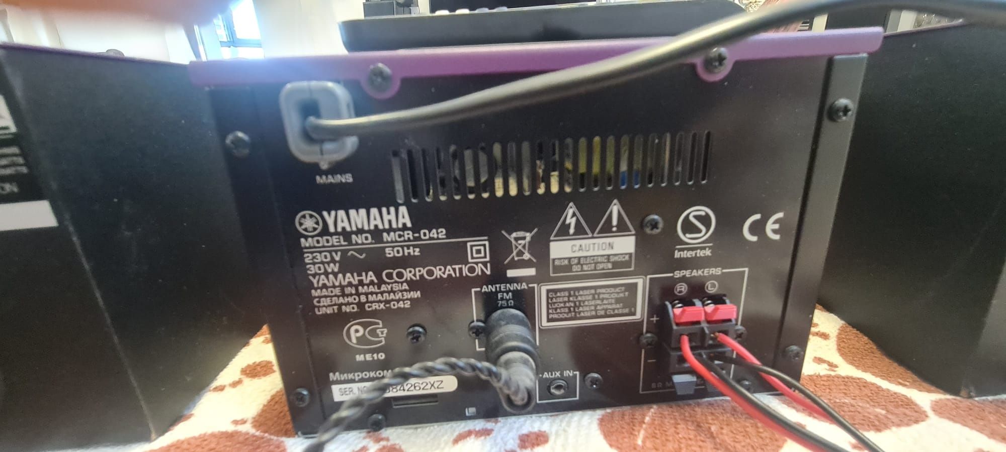 Micro sistem YAMAHA mcr-042 cu telecomanda +bonus un I Pod.