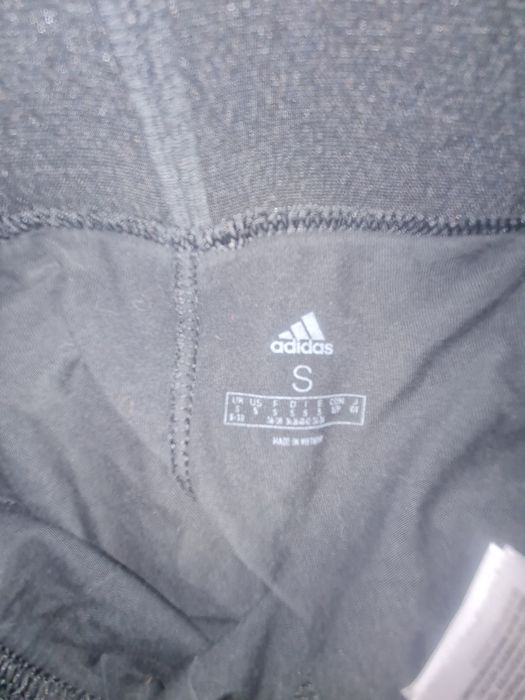 Haine  marimea S si pantaloni pt 13-14 ani. Pt comenzi modific pretul.