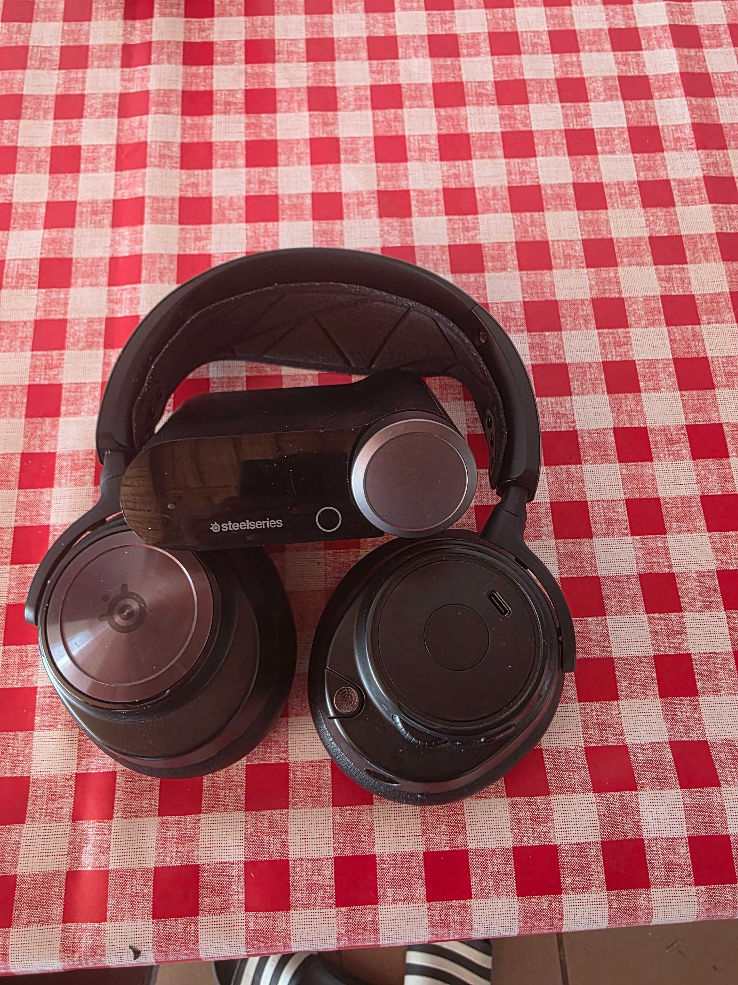 Vand Căști de gaming SteelSeries Arctis Nova Pro Wireless,