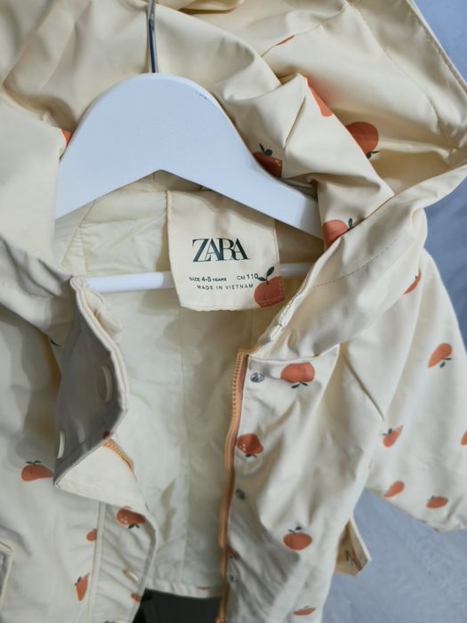 Jacheta fetiță 4-5 ani  impermeabila