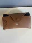 Vand toc ochelari RayBan!