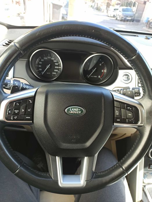 Продавам джип Land Rover Discovery Sport