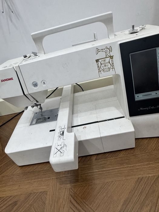 Вышивальная машина Janome Memory Craft 550Е