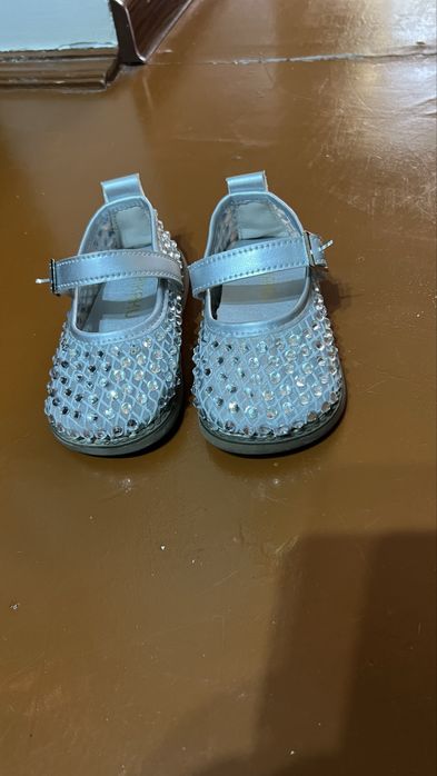 Qizchalar uchun tuflicha