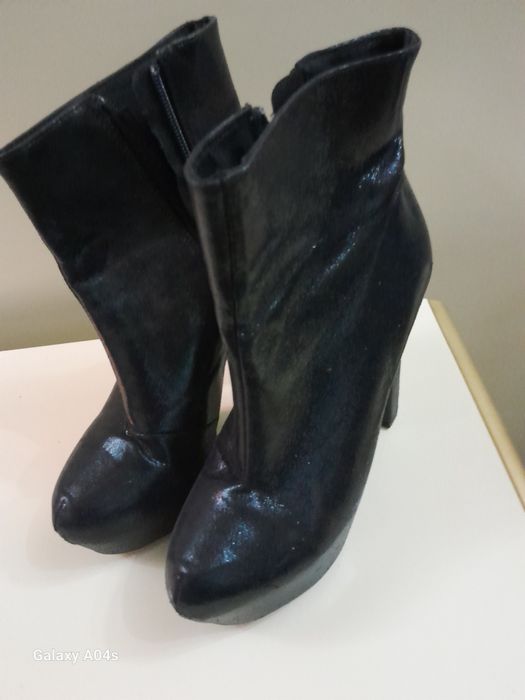 Ghete dama culoare negru