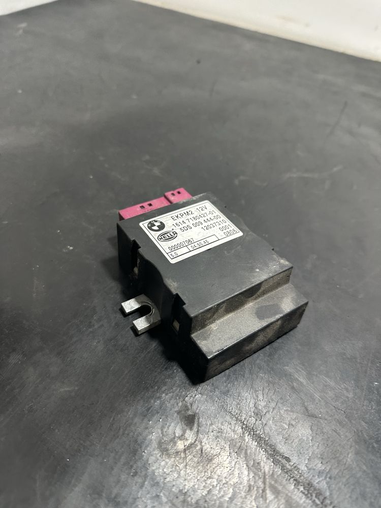 Unitate modul calculator Releu pompa motorina BMW Seria 3 E90 E91 E92
