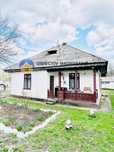 CASA traditionala PANGARATI la DN 15 cu vedere spre raul Bistrita