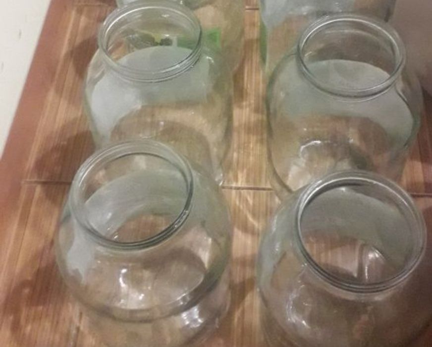 Срочно 2-х литровые банки