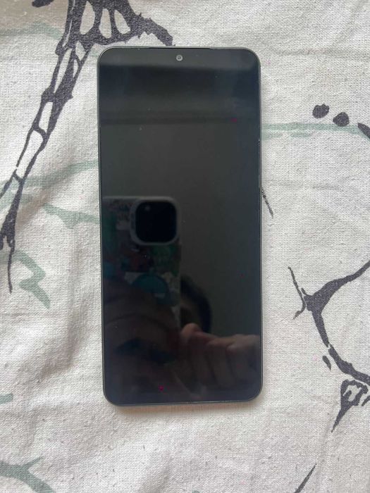 Readmi A5 на 128 гигов 8 ОЗУ новый месяц пользовался только