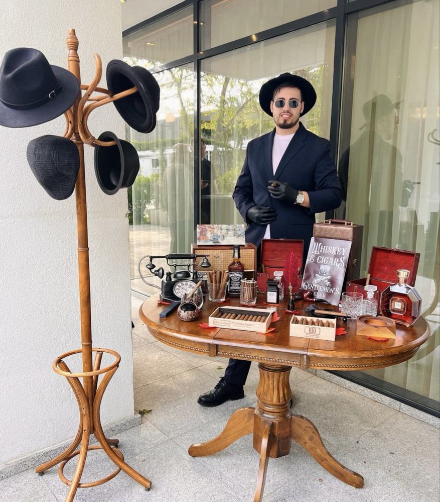 Luxury Cigar Bar + Elegant Selfie Mirror + Litere Volumetrice