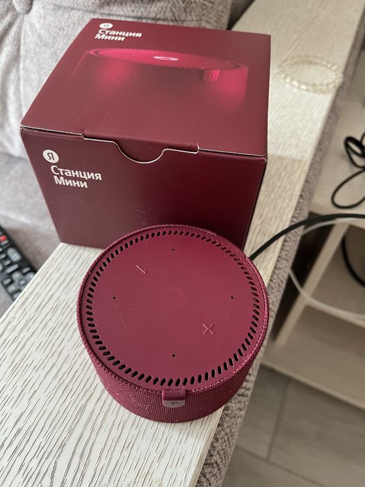 Продам Умную колонку Яндекс Станция Мини 2 YNDX-00021 красный