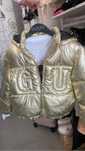 Зимно златисто яке Guess