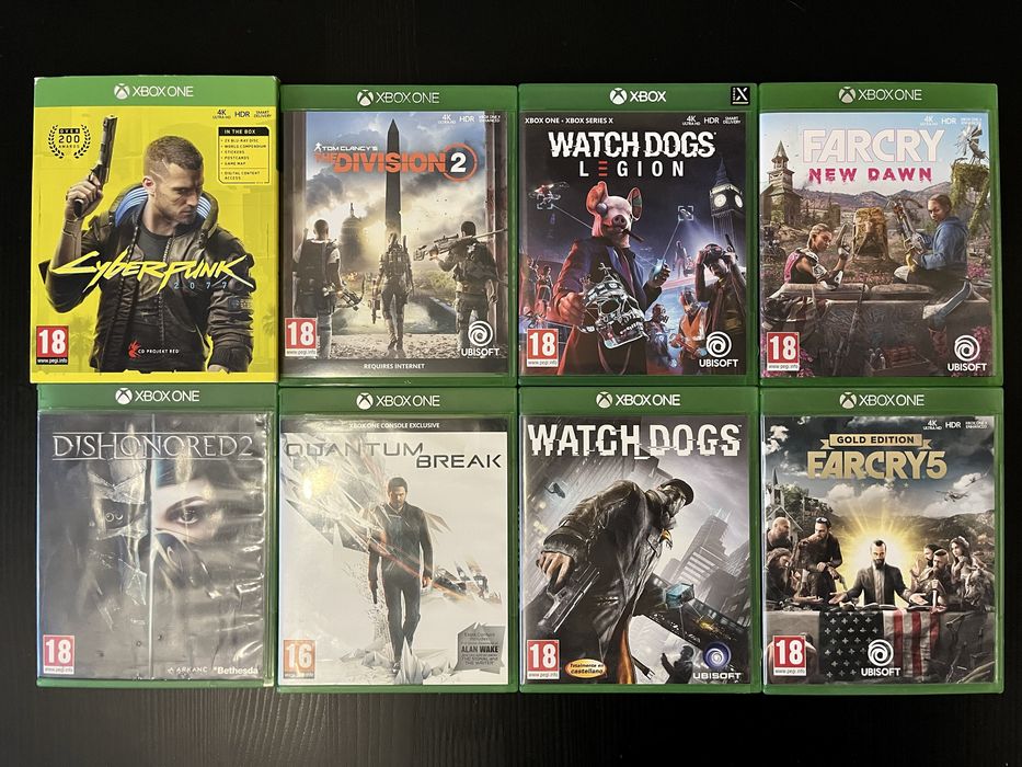 Xbox One X 1TB с 2 джойстика и 8 игри
