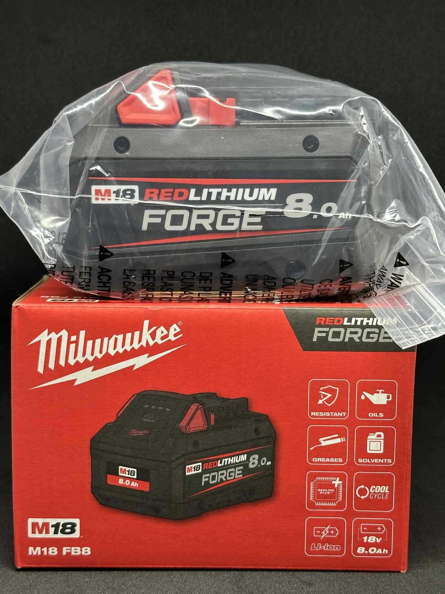 Акумулаторна батерия MILWAUKEE M18 FB8 8.0 Ah / Чисто нова
