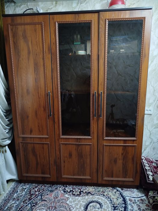 Продается Шкафт 3 двери