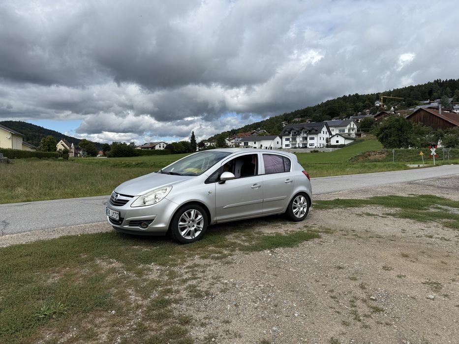 Opel corsa D 1.4 90 cp 2007
