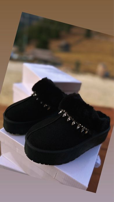 papuci tip ugg negru