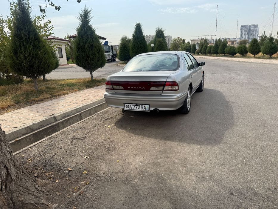 Nissan Maxima A32 (1996, 3.0V6, Механика, Арабка)