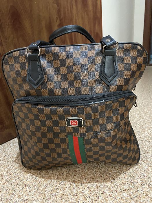 Дорожная  сумка  продам .