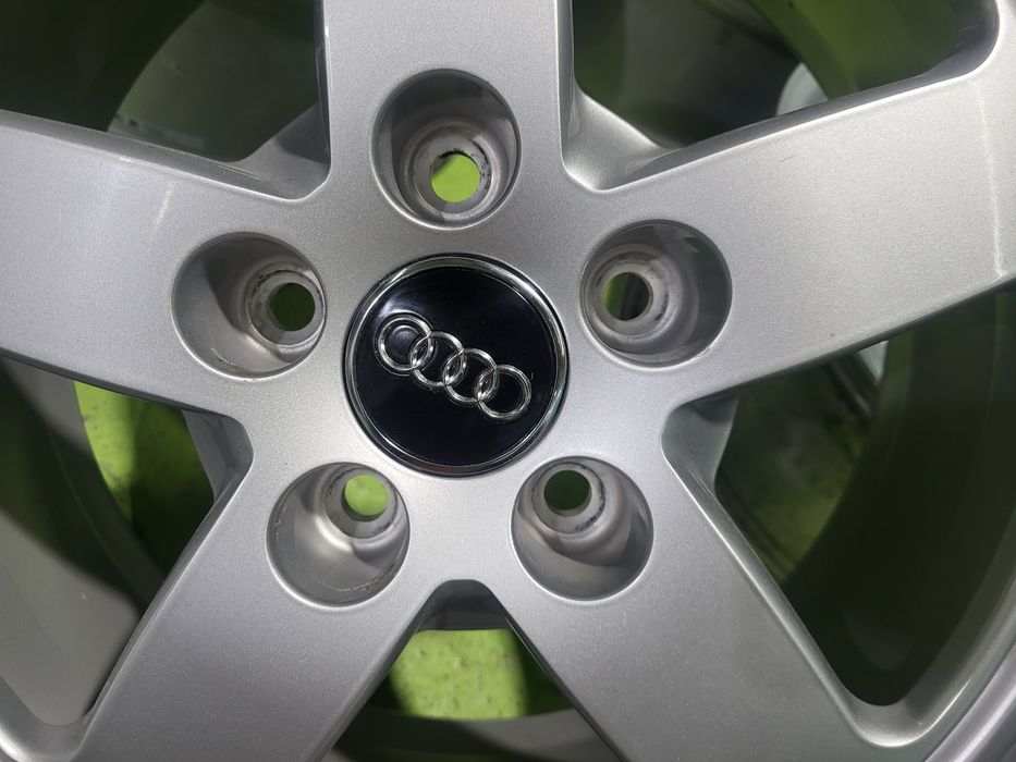 16 5x112 Audi a3 A4 Vw Passat Touran Caddy golf 5х112
