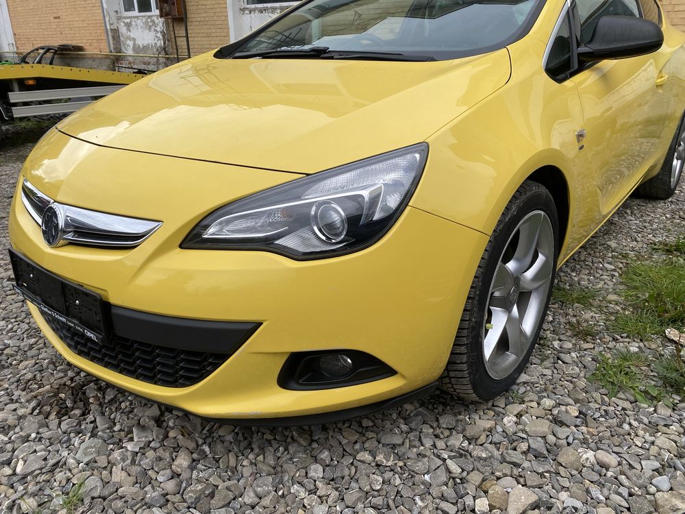 Fata completa Opel Astra j GTC 2012 bara capota far aripa trager