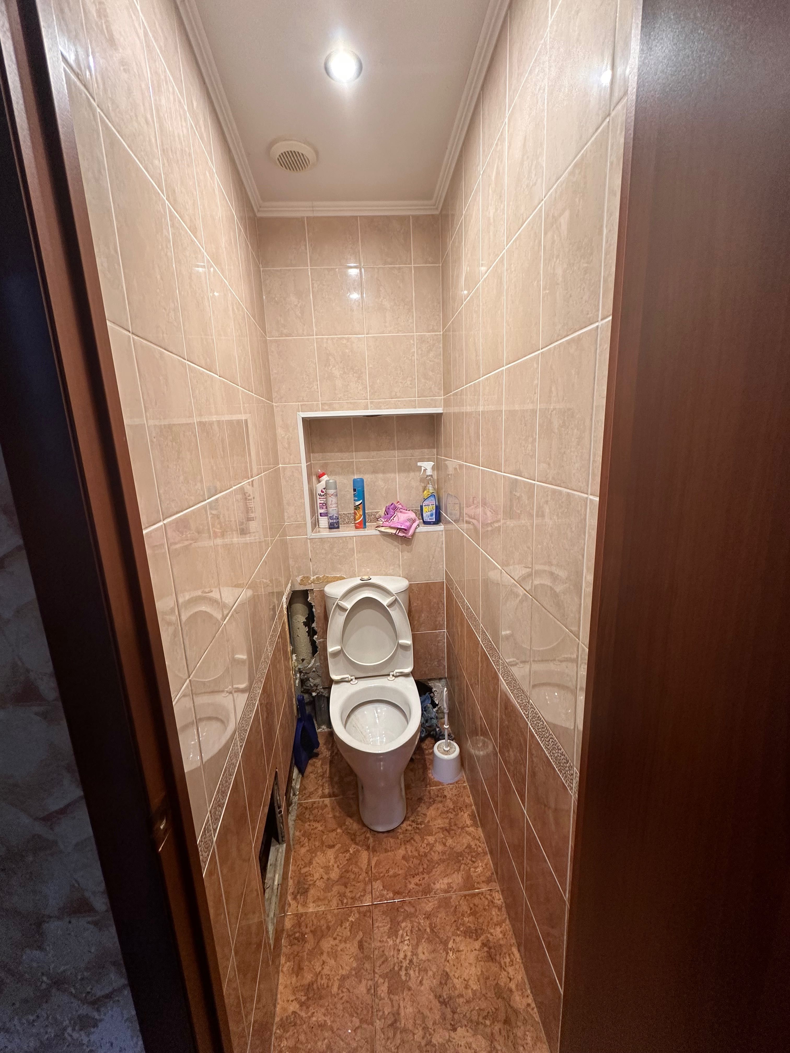 Продам 2 комнатную квартиру в 4 микрорайоне.