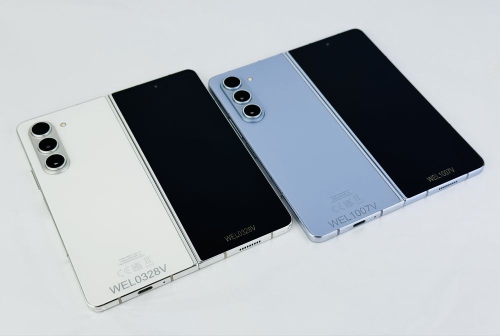 Samsung Galaxy Z Fold 5 256GB 12RAM Begie / Blue Перфектен! Гаранция