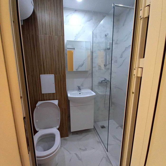 Двустаен апартамент 69 кв. 
След основен ремонт.