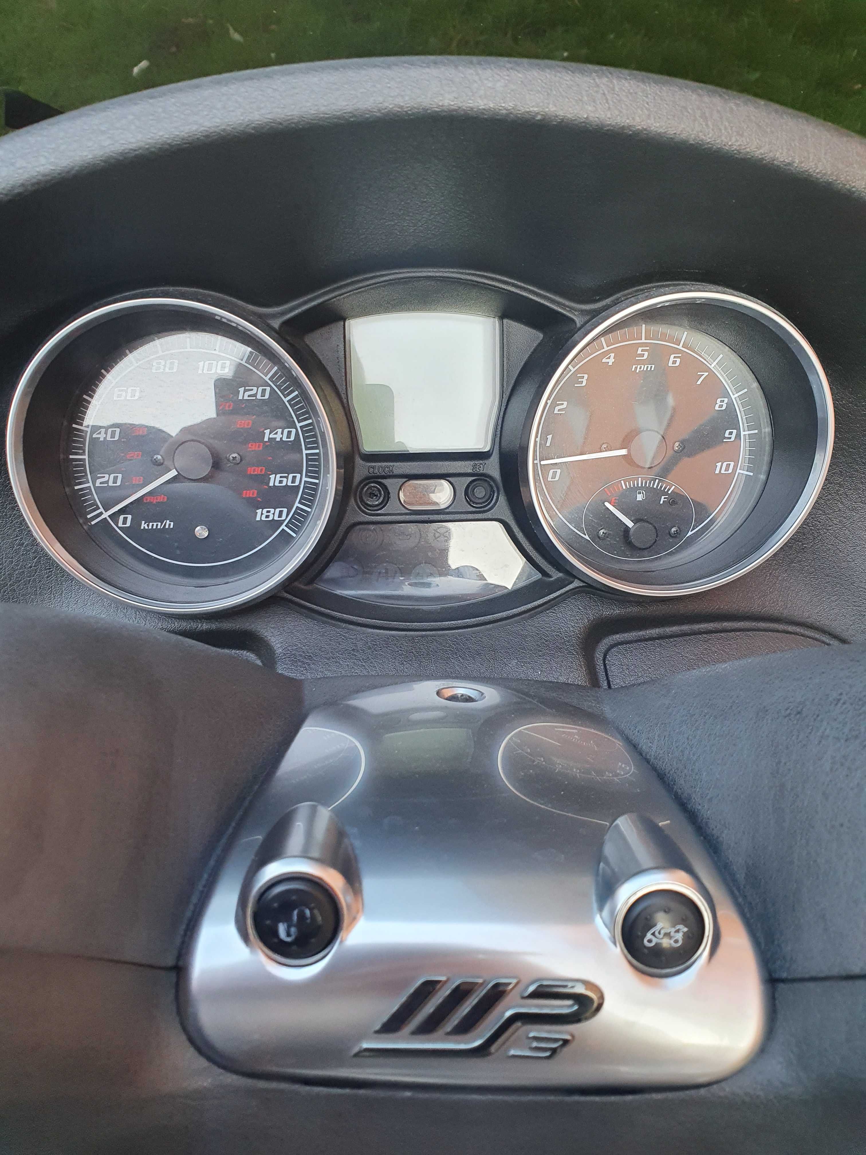 Piaggio MP 3 400 LT