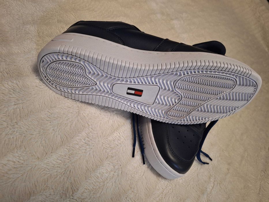 Чисто нови мъжки обувки Tommy Hilfiger