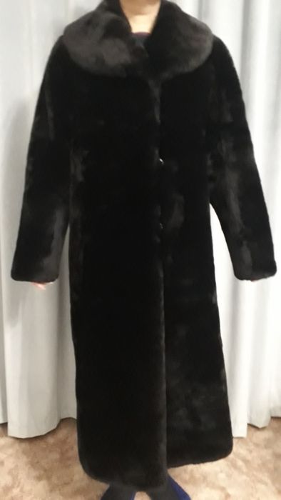 Продам шубу цегейковую.