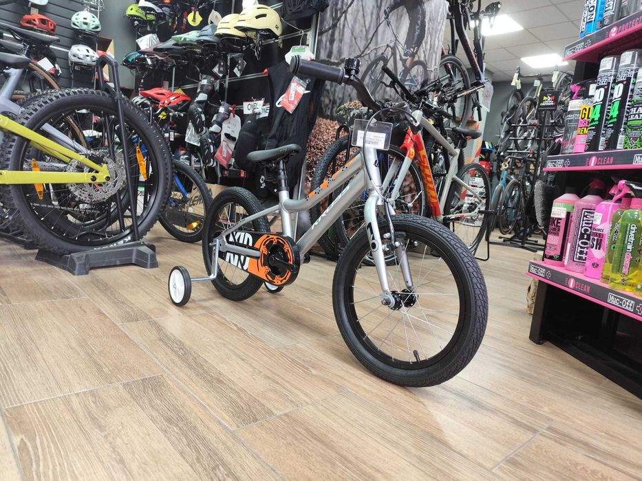 Bicicleta Kross Racer 4.0 2025 silver / white / orange / glossy  16"