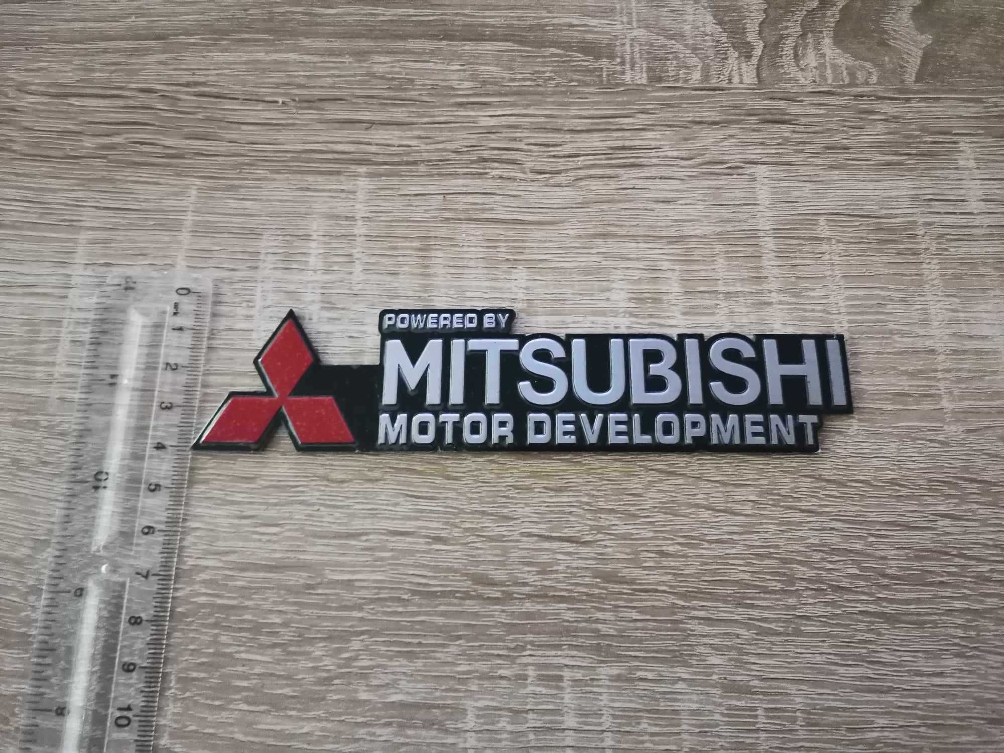 стикер Powered by Mitsubishi