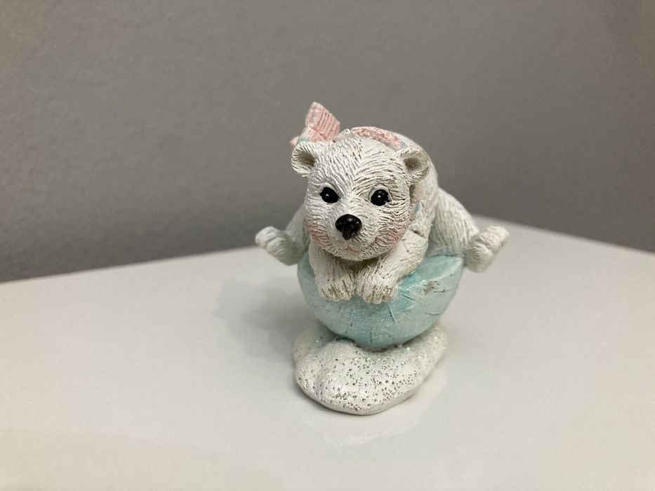 Фигурка медвежонка