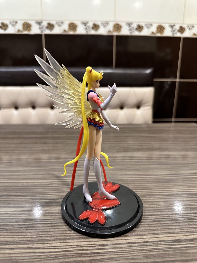 Figurina Sailor Moon Cu Aripi 18 cm