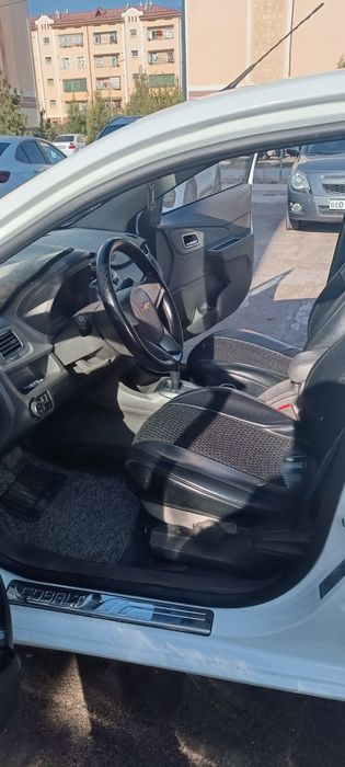 Kobalt bir qoʻl toza