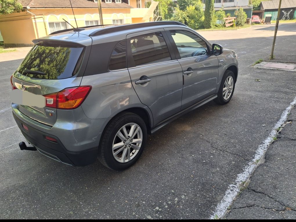 Ofer spre vănzare mitsubishi asx 2012