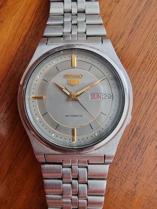 Seiko 5 automatic.Made in Japan.