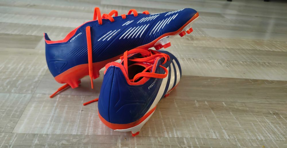 Vand ghete de fotbal adidas predator numar 41 impecabile