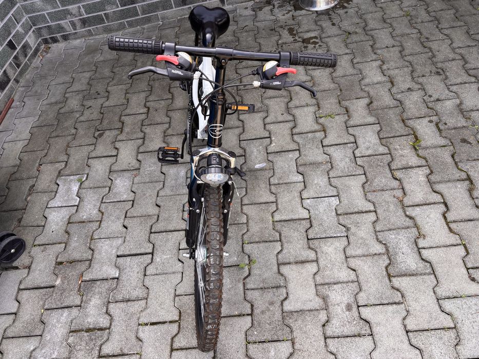 Vând MTB Cyco cu roti de 26’ in stare perfecta.