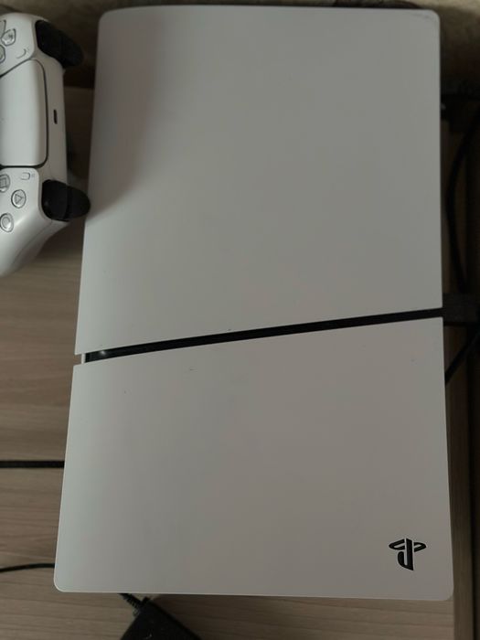 Play station 5 в идельном состоянии