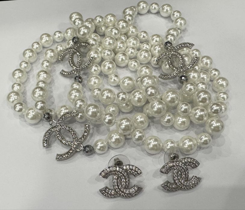 Chanel обеци и дълго колие